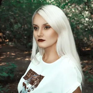 Kontakt 1 kamila
